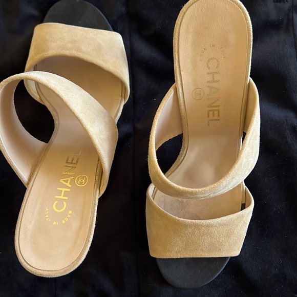 Like new condition. View images for better details of the item - Picture 2 of 4